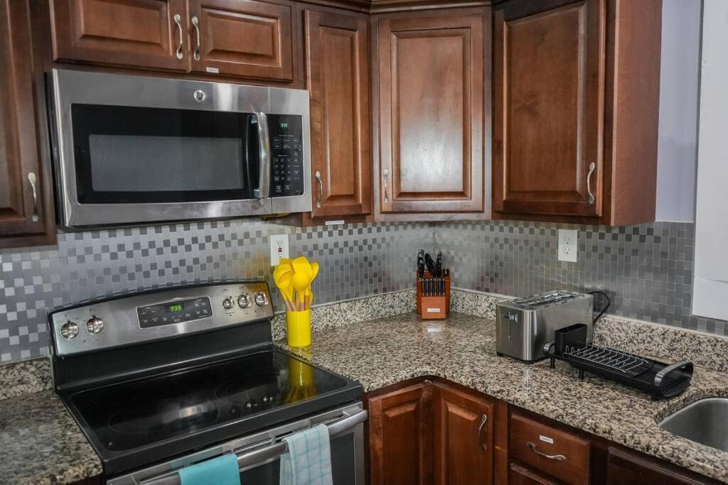罗福Historic Coastal Haven- Pet Friendly Fast Wi-Fi别墅 外观 照片